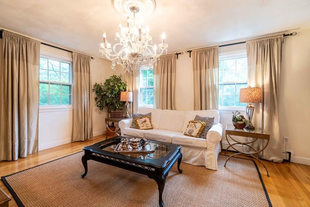 29 Raymond Road Sudbury, MA 01776 - Photo 9 of 41 Gallery Image 9