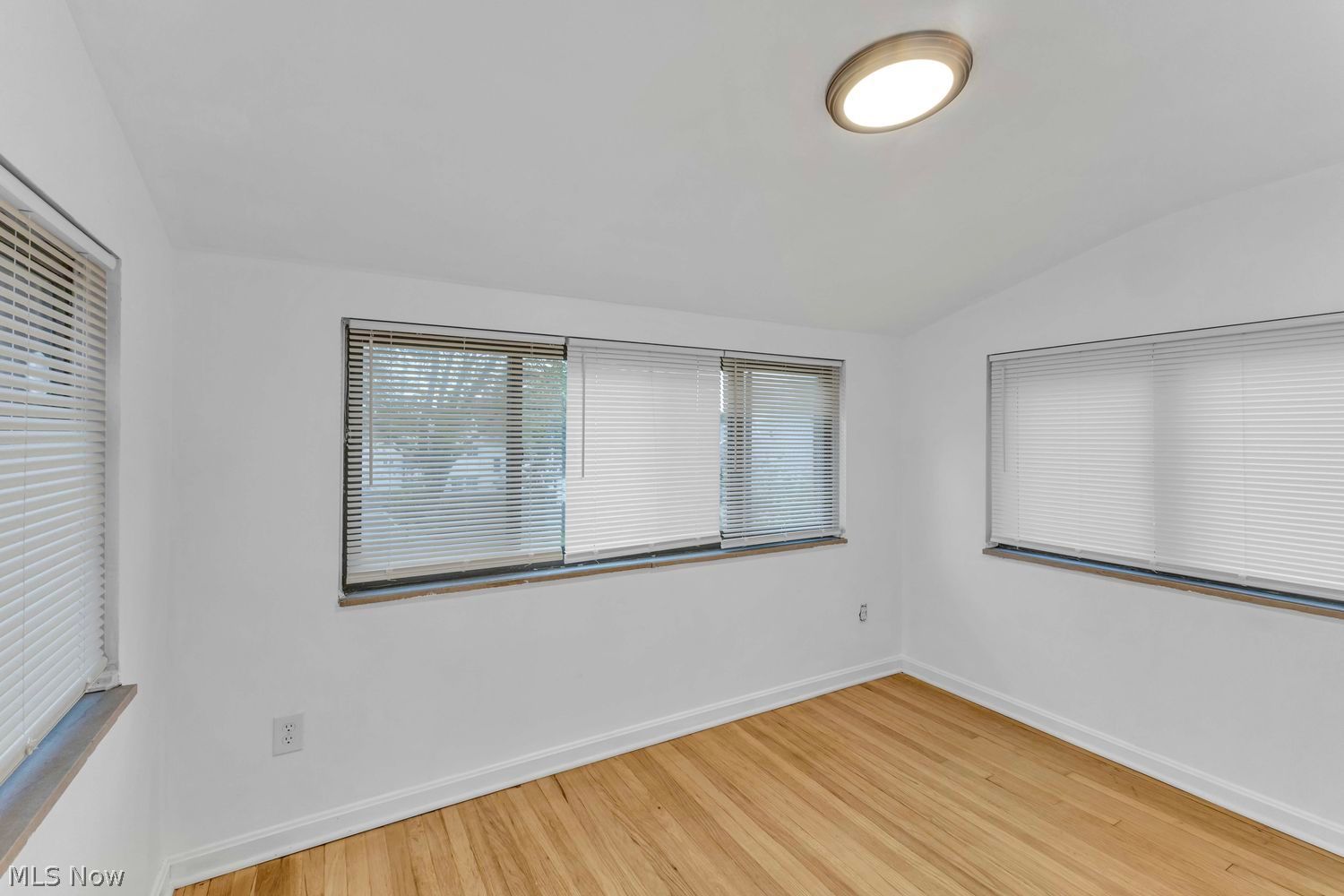 3098 Warren Road Cleveland, OH 44111 - Photo 15 of 37 Gallery Image 15