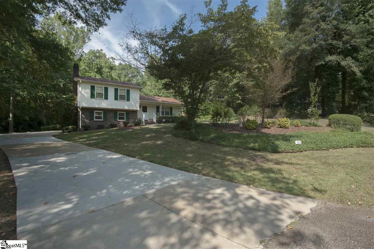 904 Standing Springs Road Greenville, SC 29605 - Photo 5 of 35 Gallery Image 5