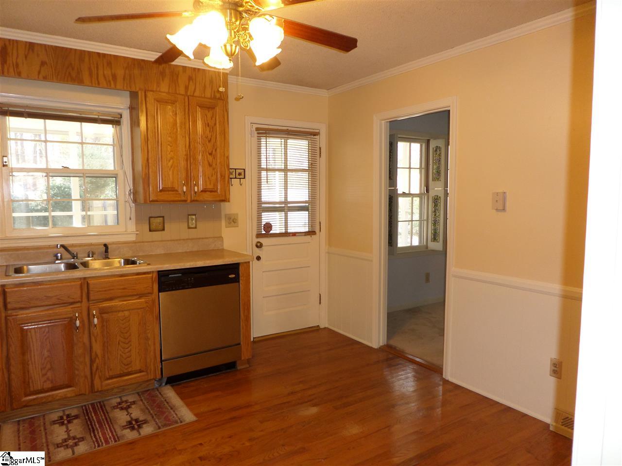 904 Standing Springs Road Greenville, SC 29605 - Photo 9 of 35 Gallery Image 9