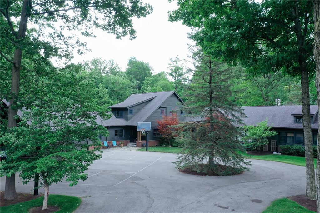 8217 Spring Mill Road Indianapolis, IN 46260 - Photo 7 of 9 Gallery Image 7