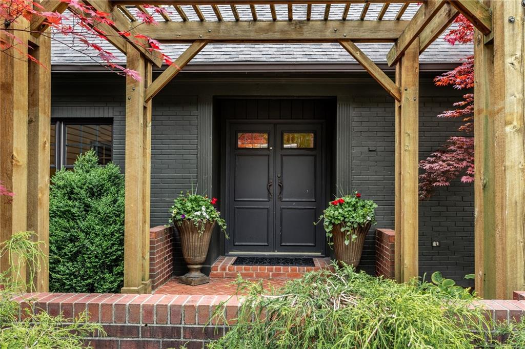 8217 Spring Mill Road Indianapolis, IN 46260 - Photo 9 of 9 Gallery Image 9