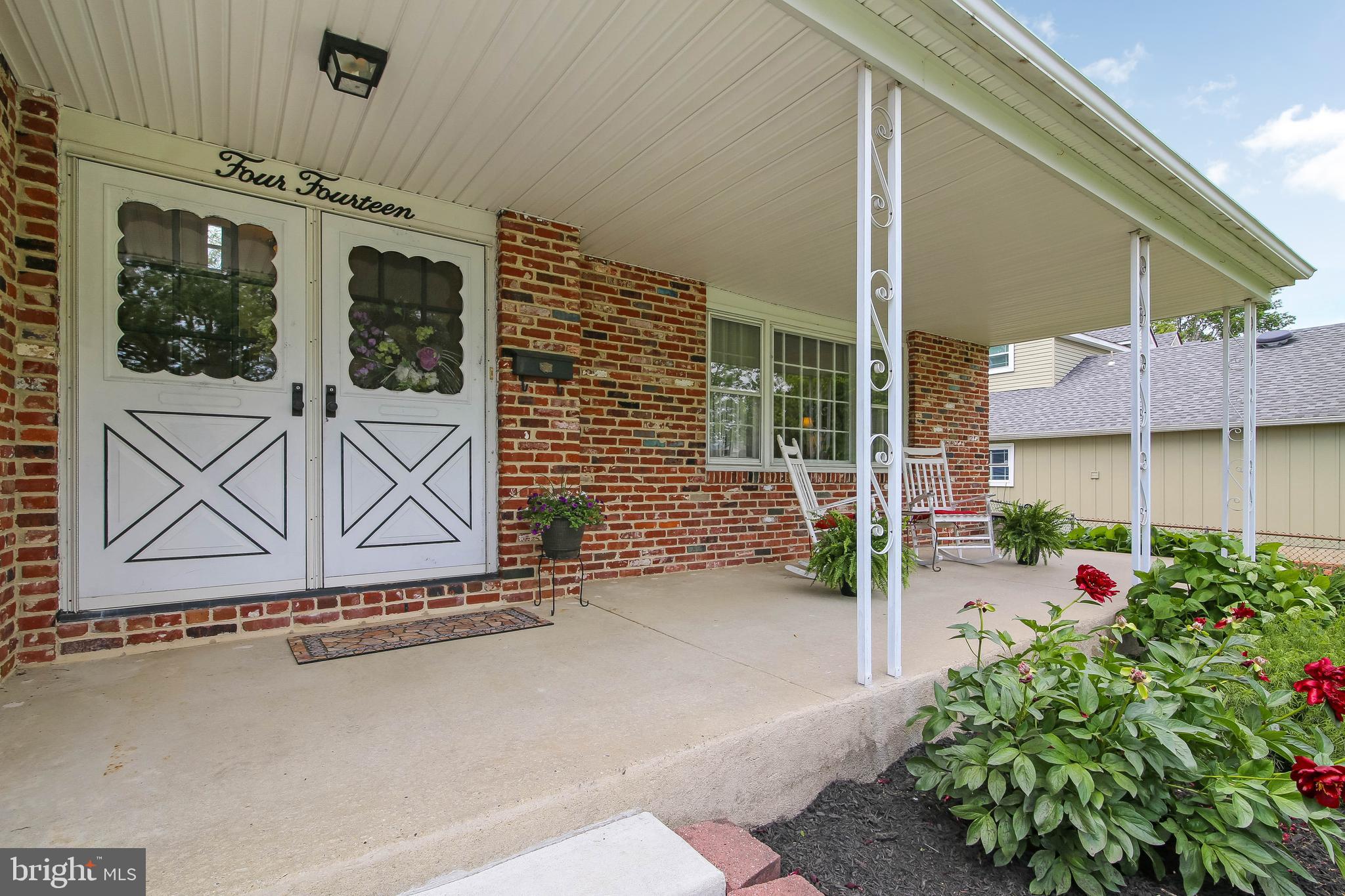 414 St David Drive Mount Laurel, NJ 08054 - Photo 2 of 34 Exterior Front Full Porch with Brick Fascade