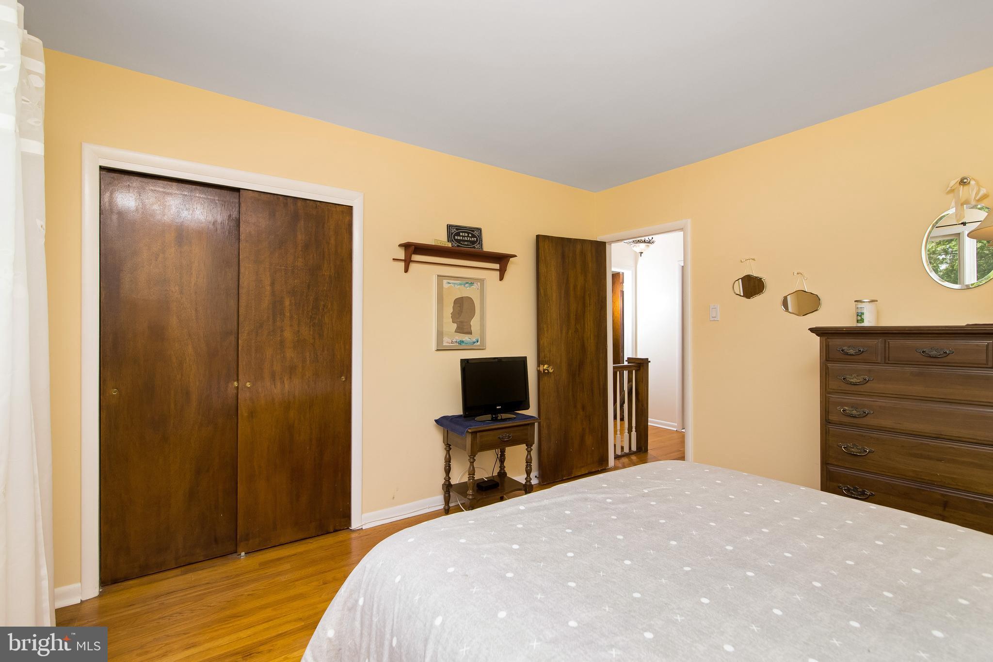 414 St David Drive Mount Laurel, NJ 08054 - Photo 23 of 34 2nd Bedroom, Closet and exit to Hallway