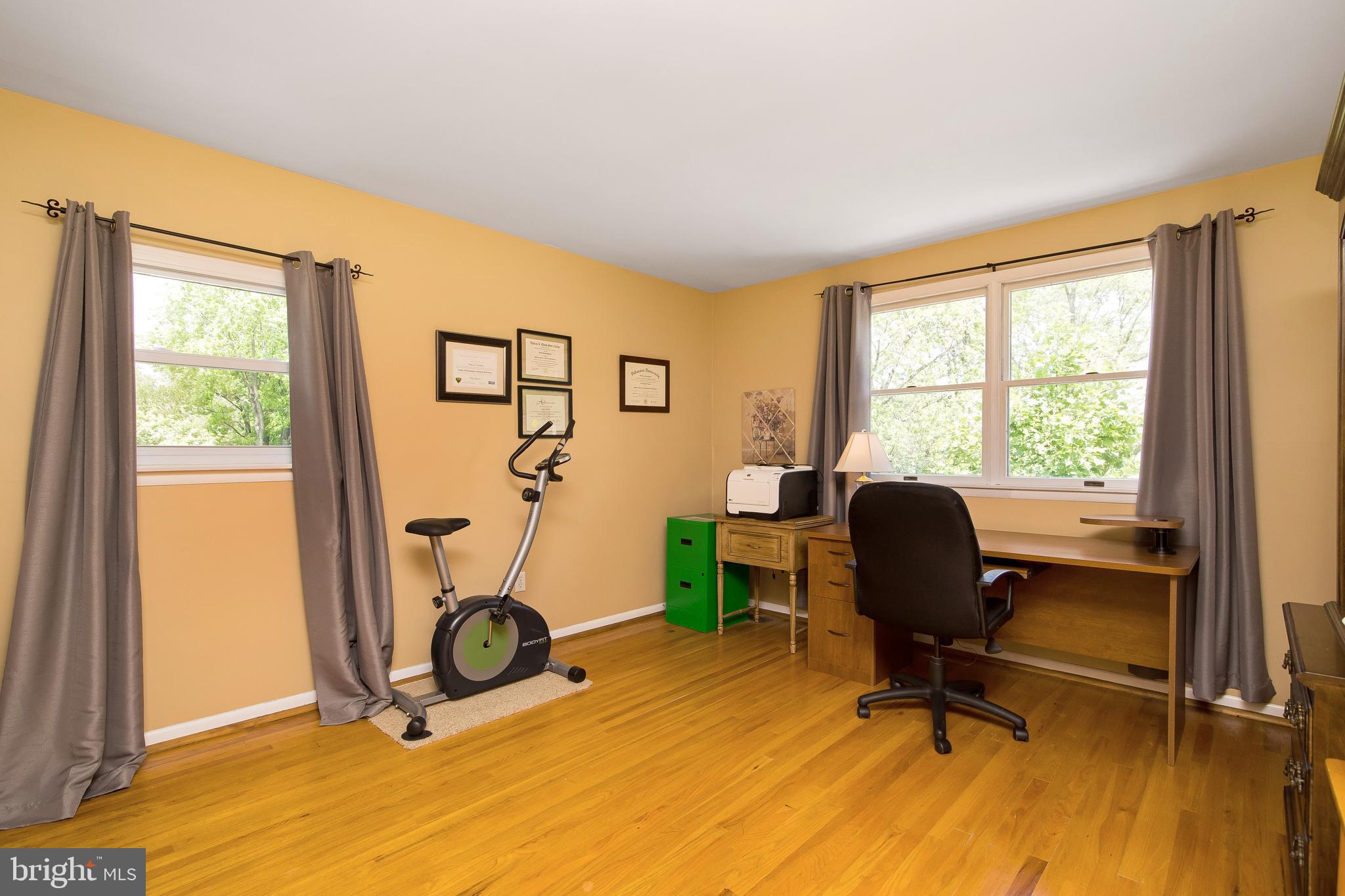 414 St David Drive Mount Laurel, NJ 08054 - Photo 25 of 34 3rd Bedroom/Office, Front Corner of house