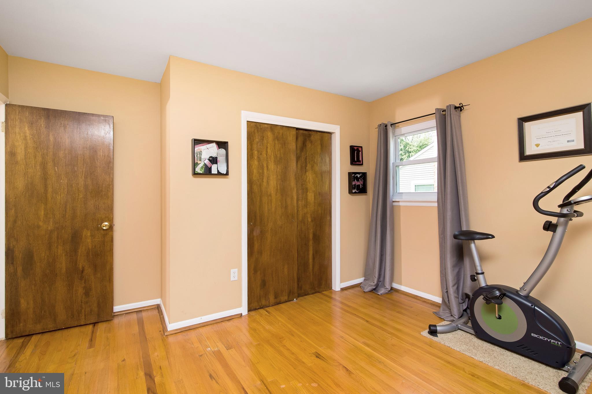414 St David Drive Mount Laurel, NJ 08054 - Photo 27 of 34 3rd bedroom & slider closet