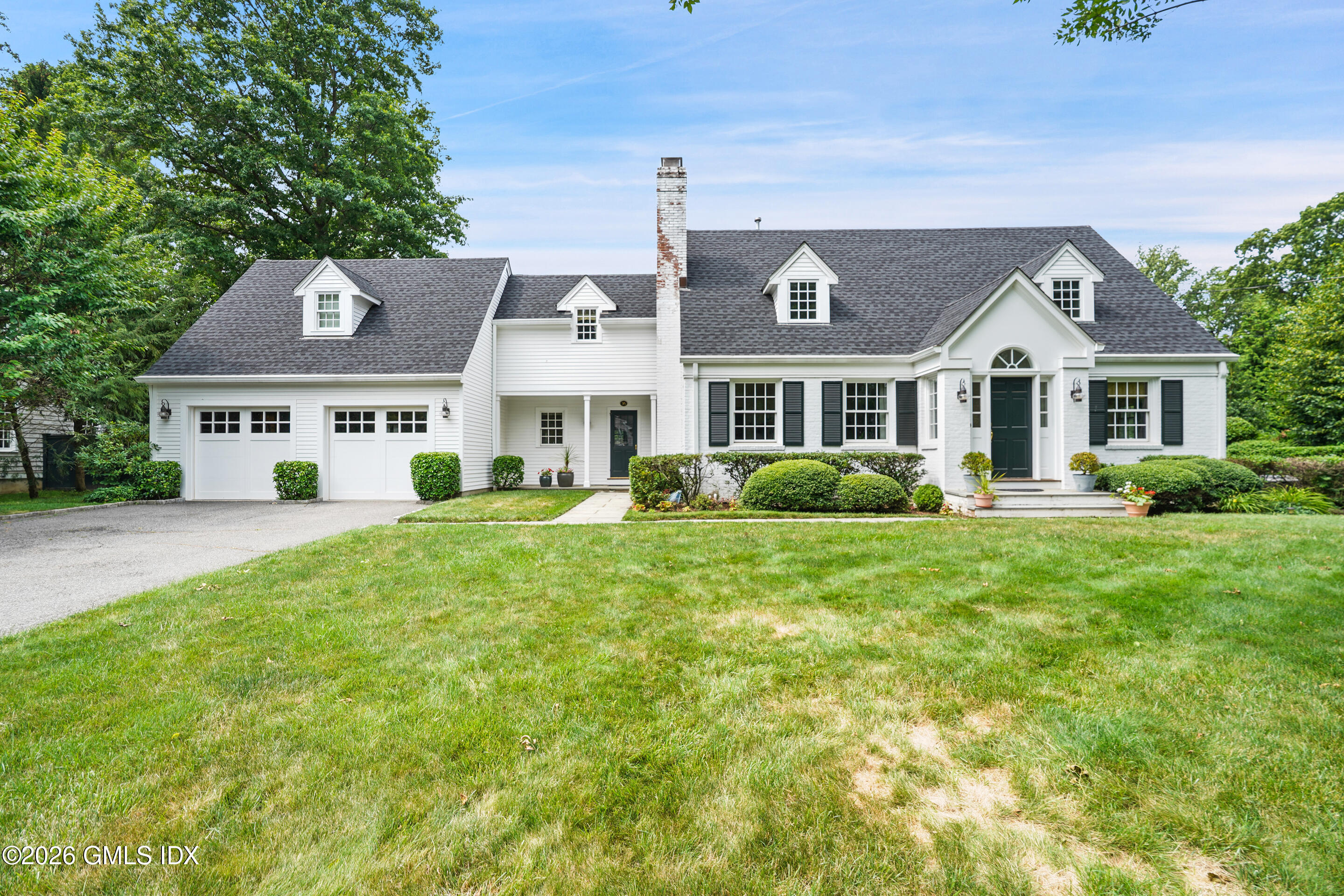 35 Owenoke Way Riverside, CT 06878 - Photo 2 of 33 DSC01008_1