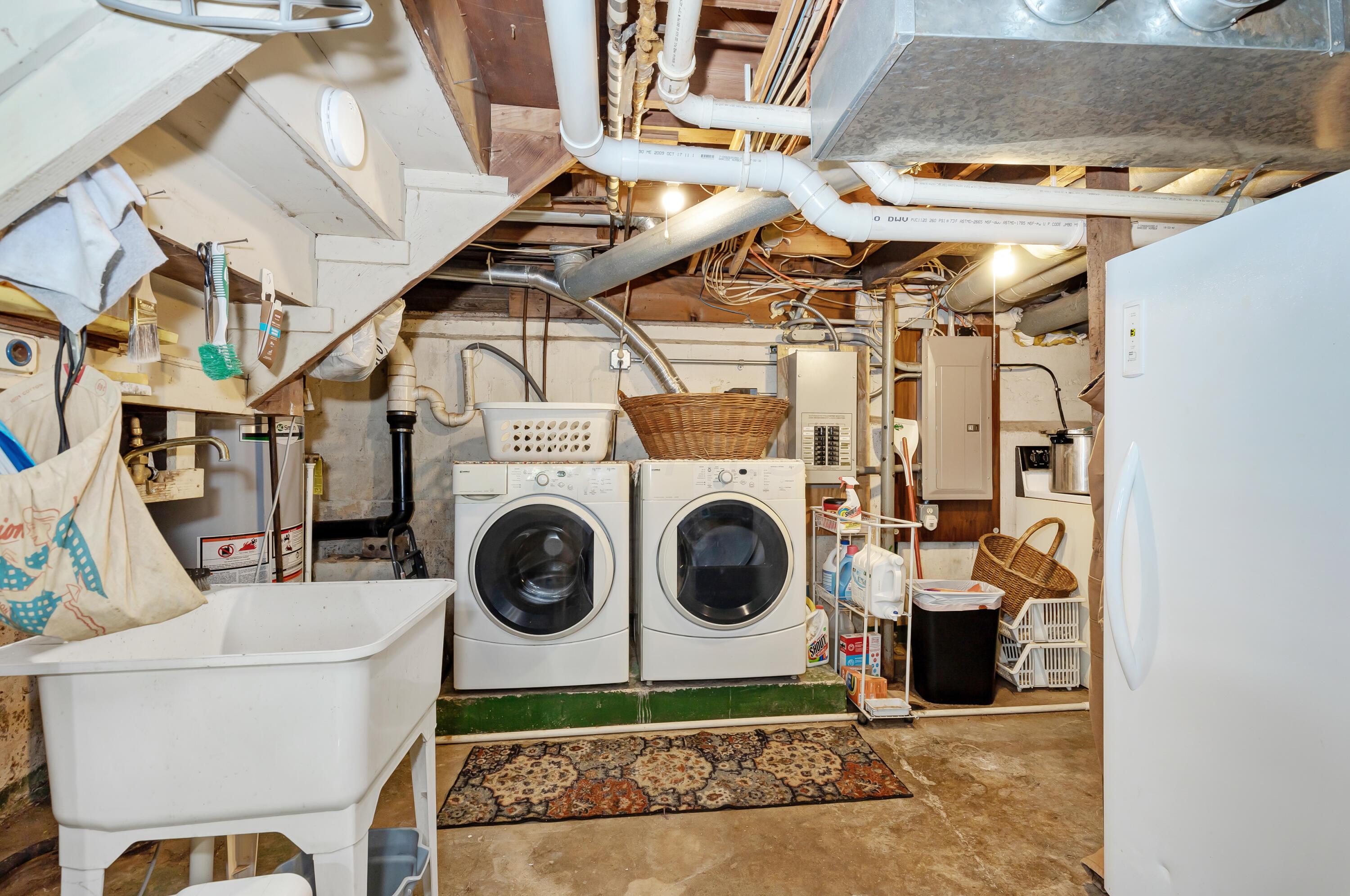 7511 Ballou Road Newark, OH 43056 - Photo 19 of 29 Lower Level Laundry