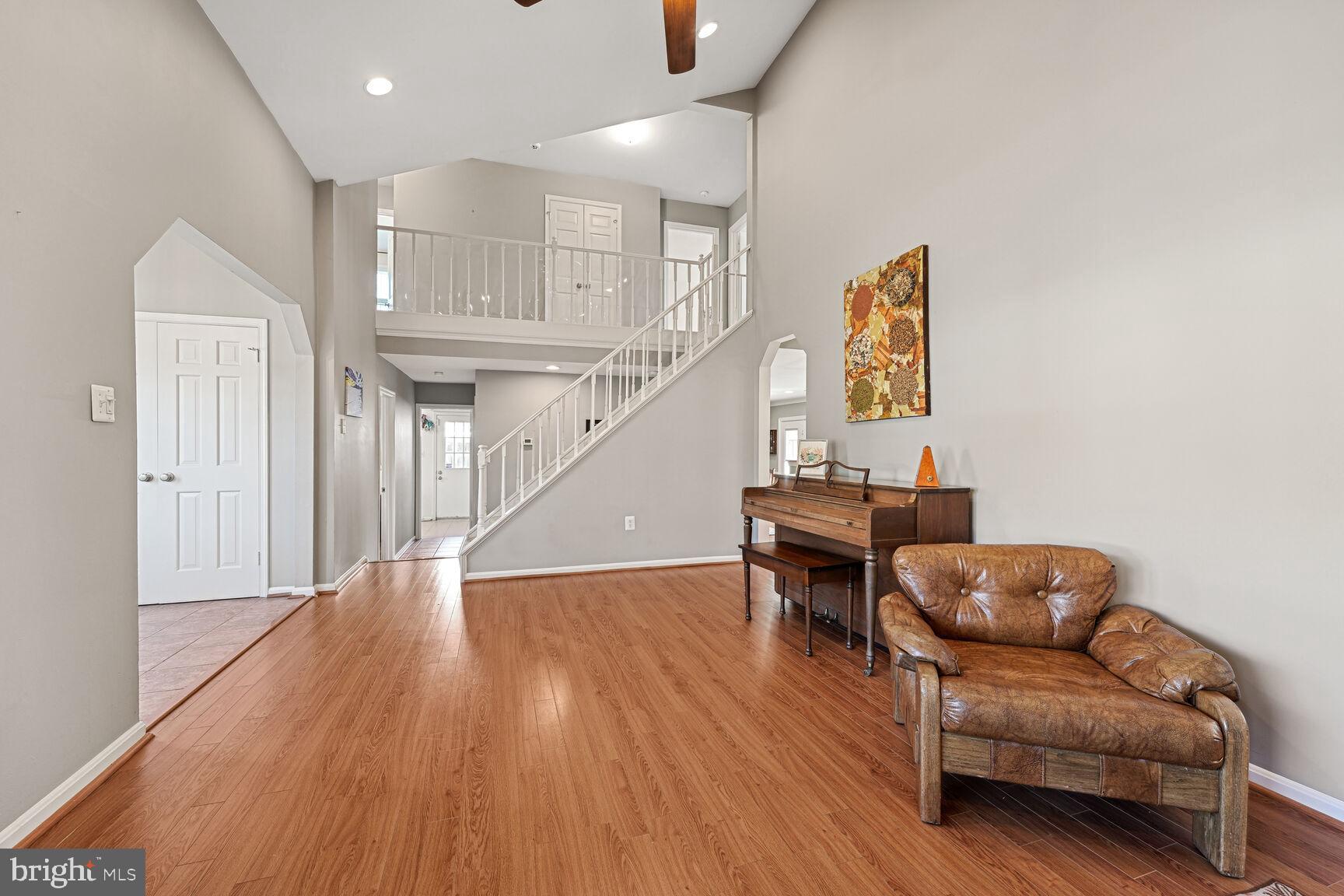 7107 Whetstone Road Alexandria, VA 22306 - Photo 3 of 35 Gallery Image 3