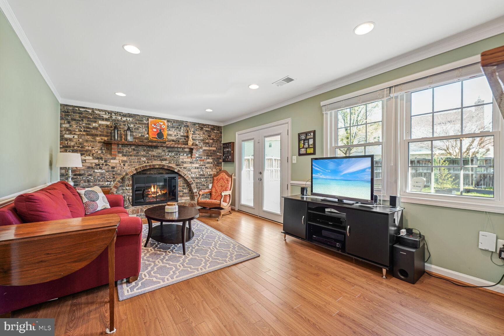 7107 Whetstone Road Alexandria, VA 22306 - Photo 5 of 35 Gallery Image 5