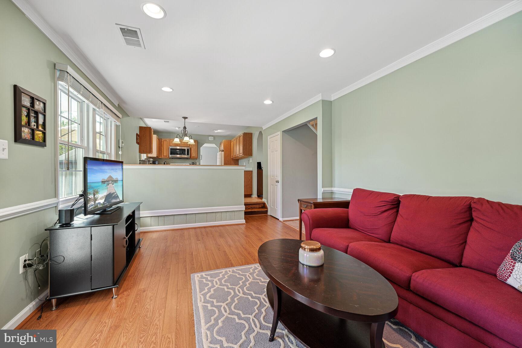 7107 Whetstone Road Alexandria, VA 22306 - Photo 6 of 35 Gallery Image 6