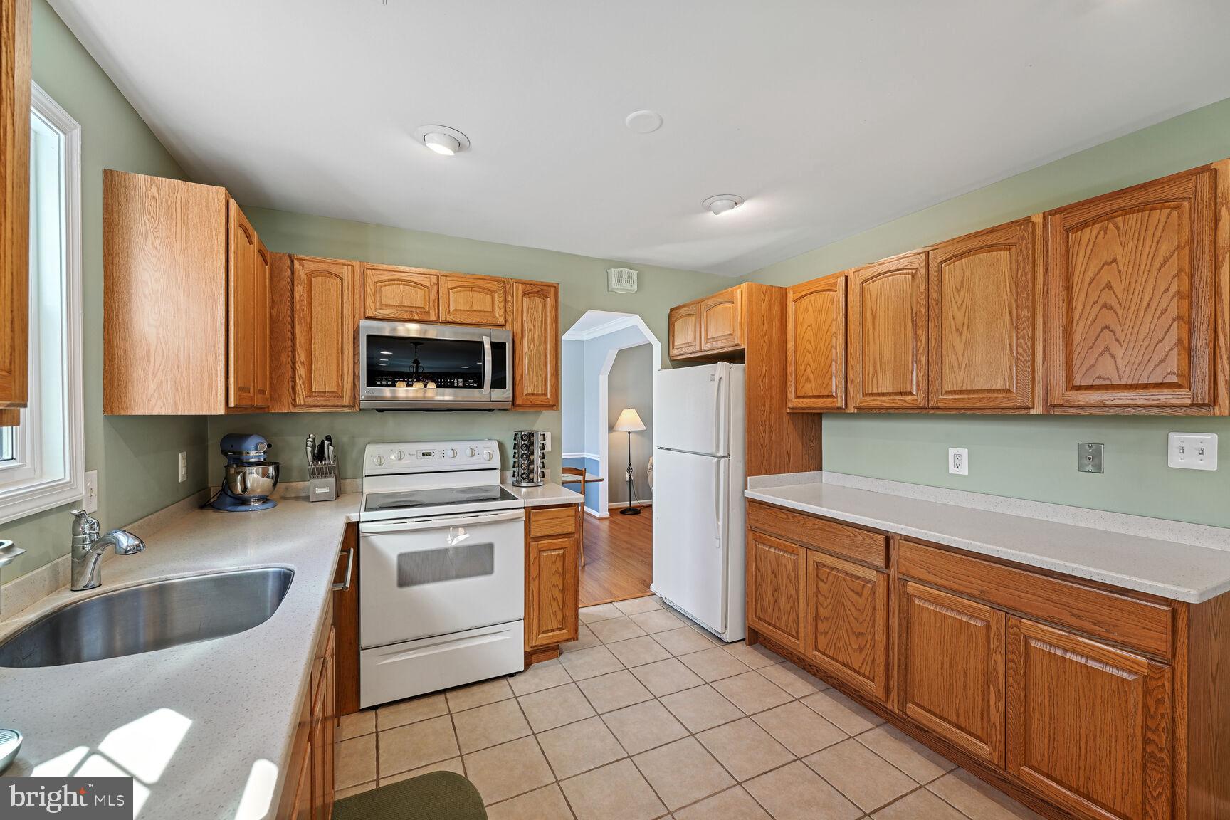 7107 Whetstone Road Alexandria, VA 22306 - Photo 7 of 35 Gallery Image 7