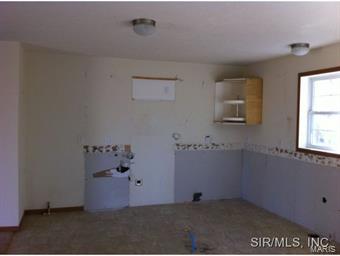 5180 Old Alton Road Granite City, IL 62040 - Photo 4 of 10 Gallery Image 4