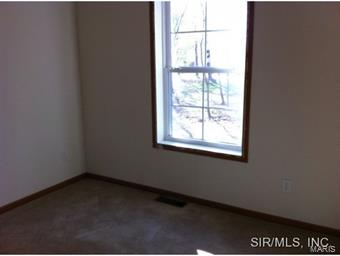 5180 Old Alton Road Granite City, IL 62040 - Photo 8 of 10 Gallery Image 8