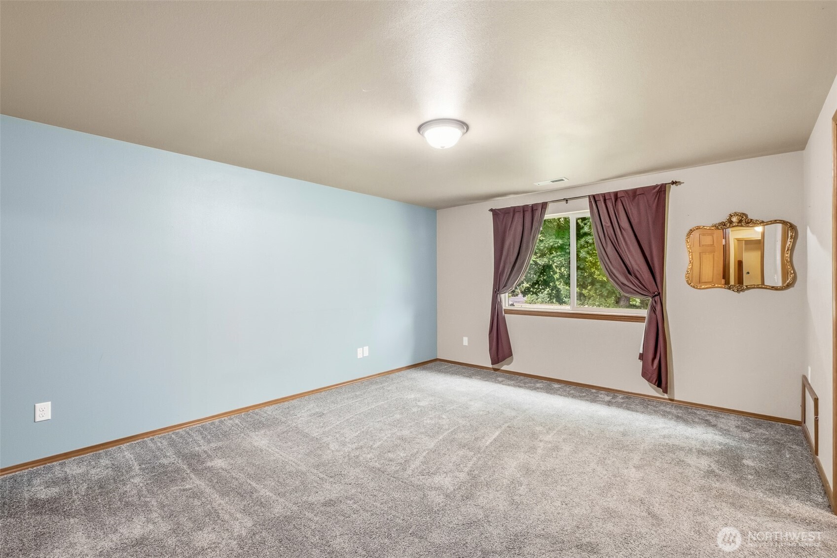 5197 Regan Road Cashmere, WA 98815 - Photo 12 of 29 an empty room with windows
