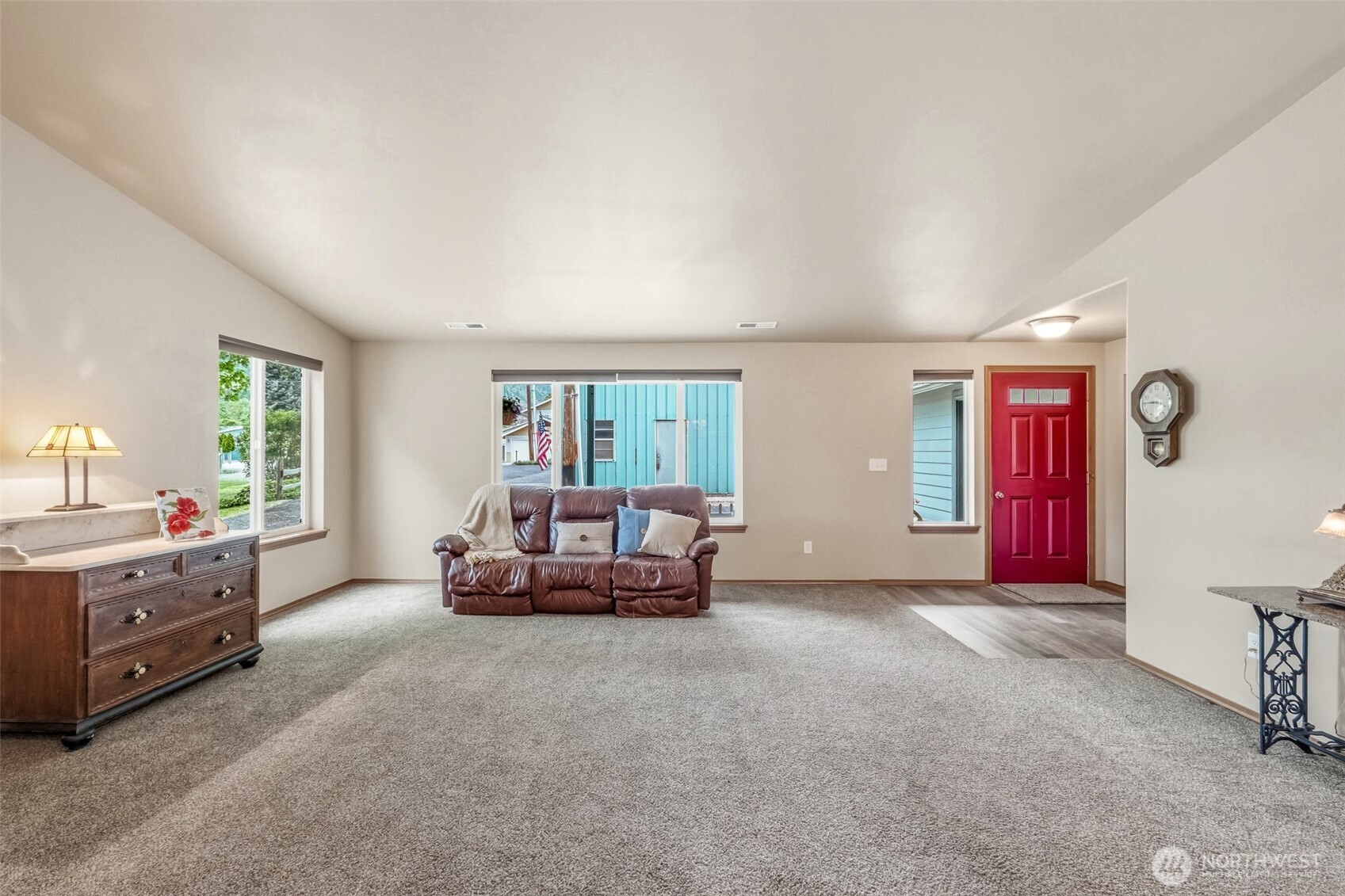 5197 Regan Road Cashmere, WA 98815 - Photo 5 of 29 a living room with furniture and a window