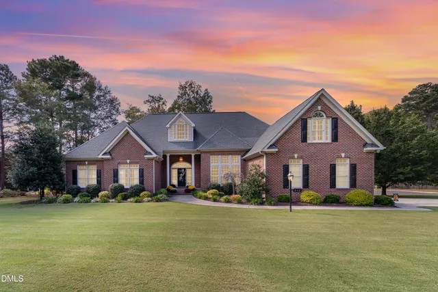 $650,000 | 512 West Franklin Street, Zebulon, NC 27597