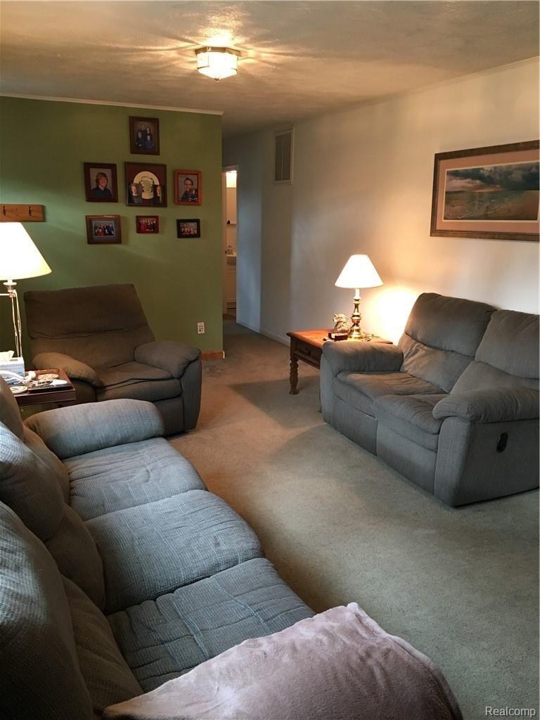 14391 South Duffield Road Byron, MI 48418 - Photo 9 of 16 Living Room.JPG