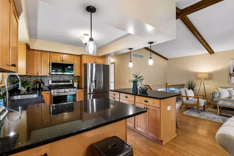 $500,000 | 6527 Meadowlark Lane North, Maple Grove, MN 55369