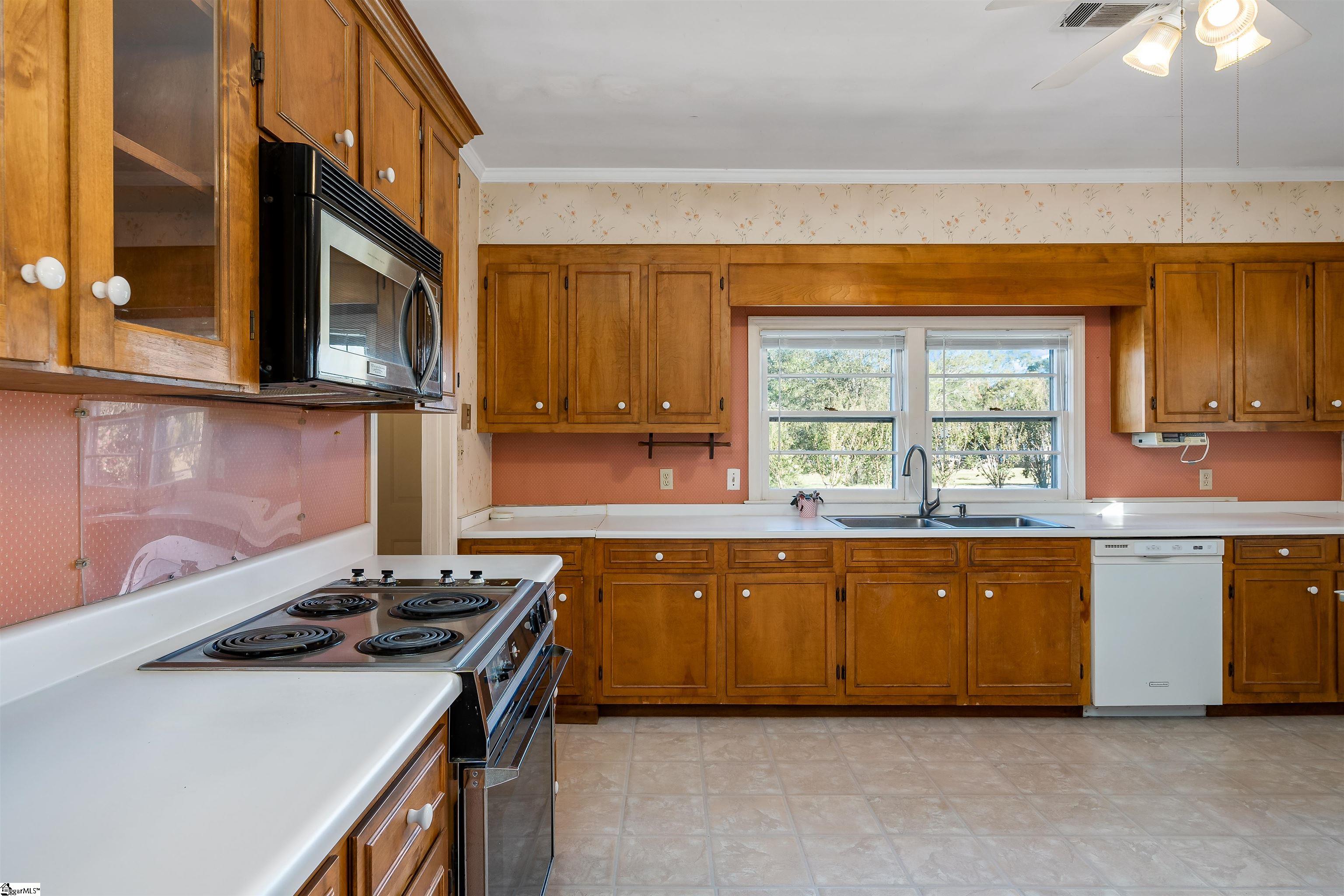 809 Blue Ridge Avenue Belton, SC 29627 - Photo 13 of 44 Gallery Image 13