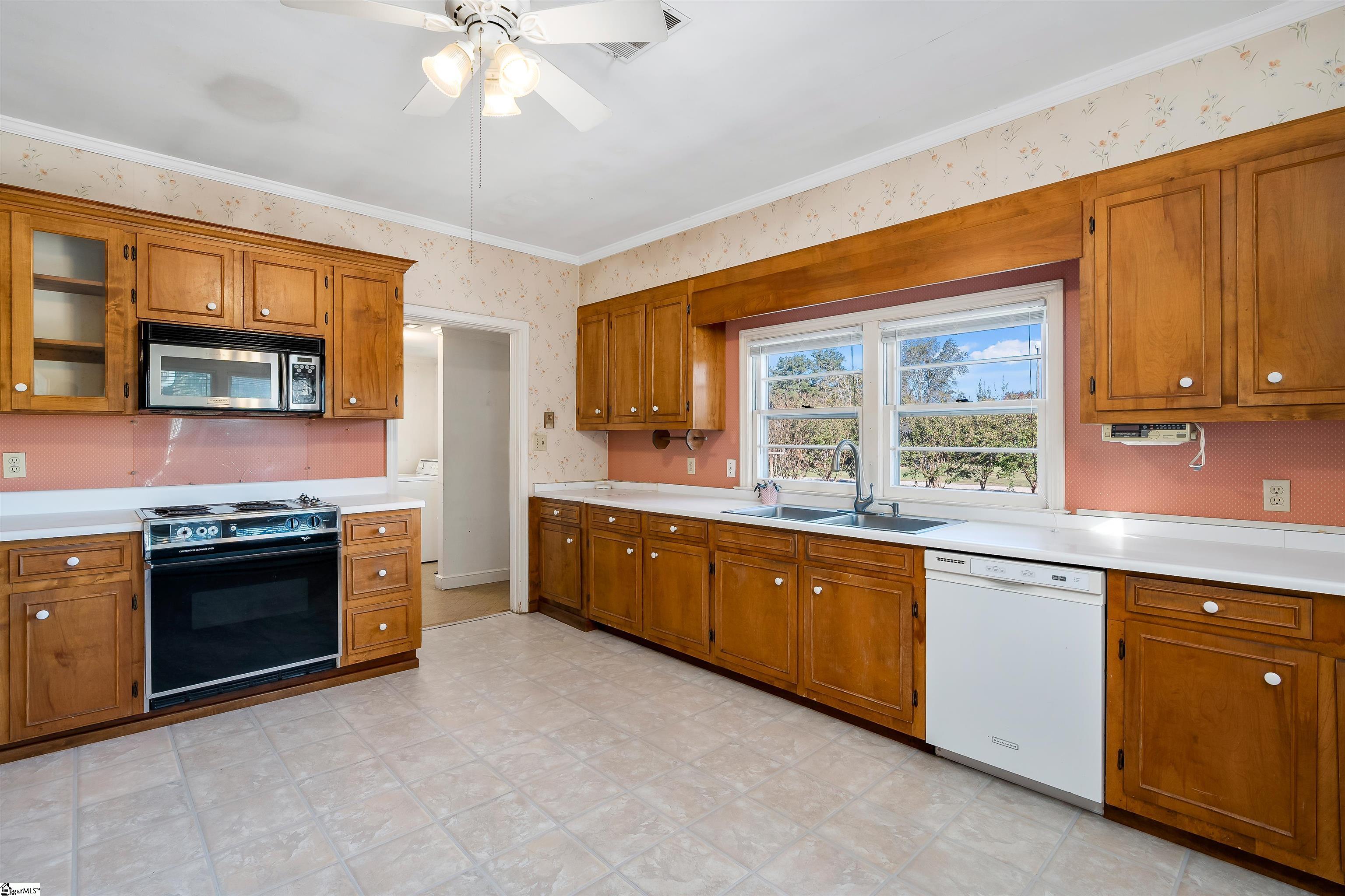 809 Blue Ridge Avenue Belton, SC 29627 - Photo 16 of 44 Gallery Image 16