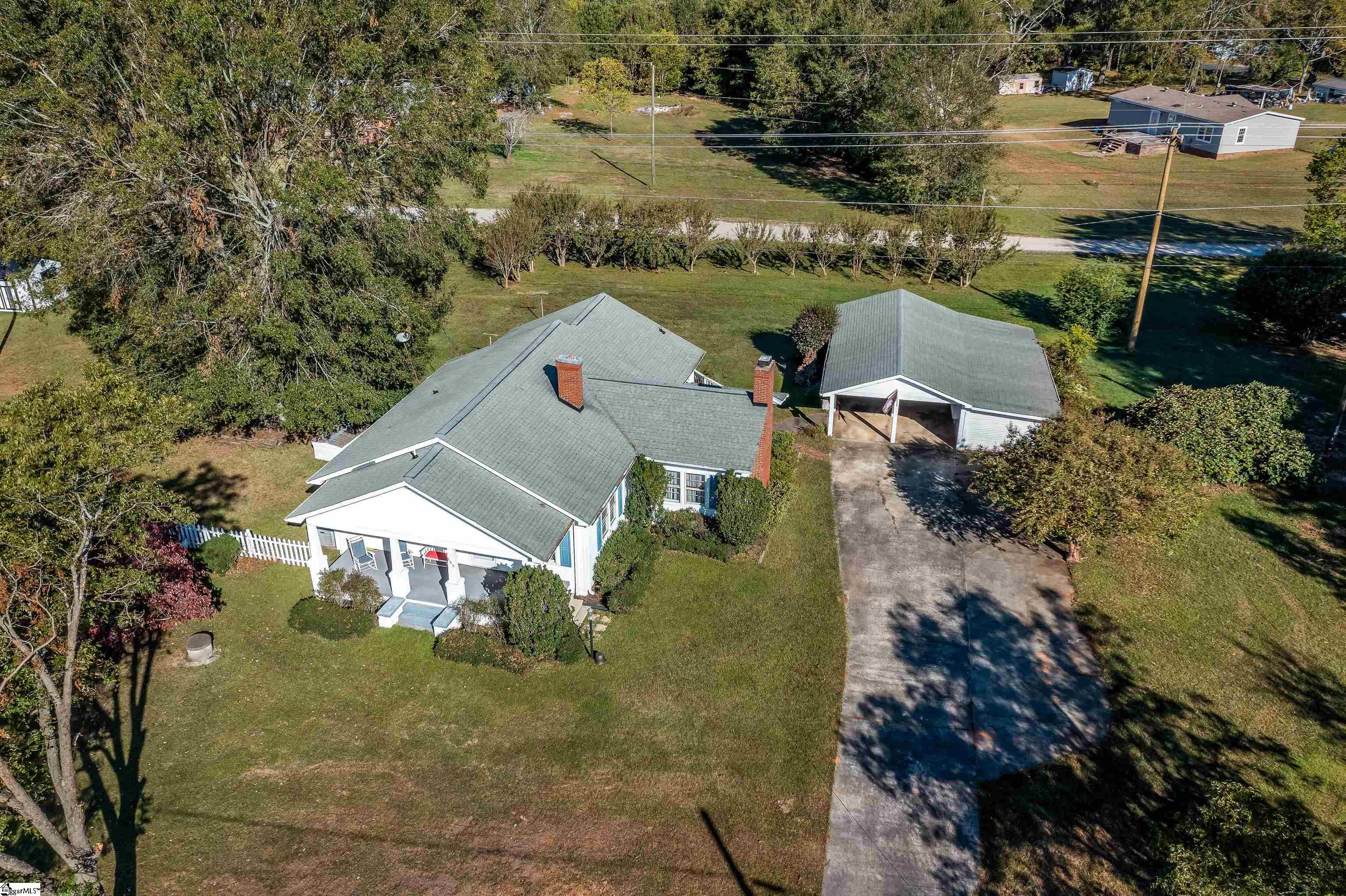 809 Blue Ridge Avenue Belton, SC 29627 - Photo 3 of 44 Gallery Image 3