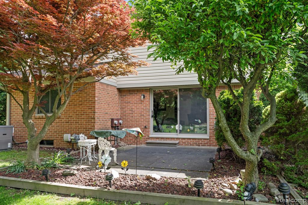 3702 Old Creek Road Troy, MI 48084 - Photo 30 of 37 Gallery Image 30