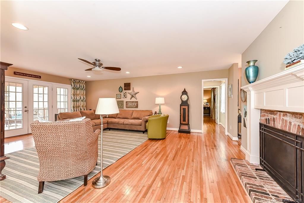 3948 Riverbend Road Charlotte, NC 28210 - Photo 8 of 22 Gallery Image 8