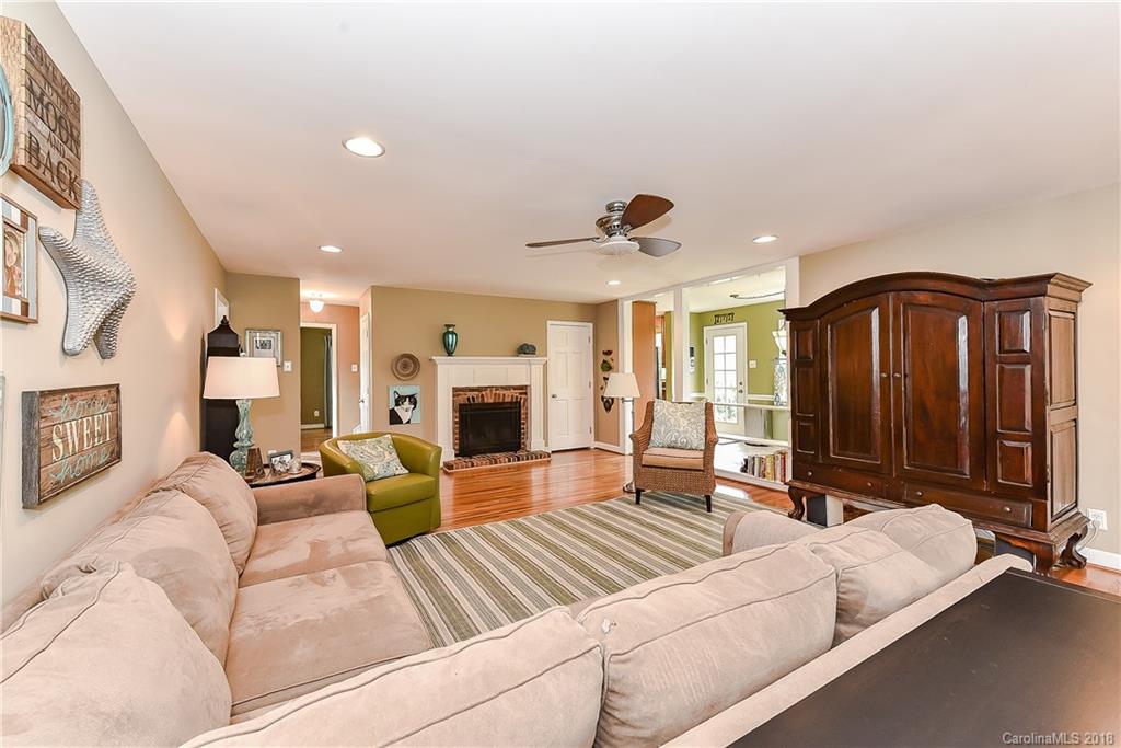 3948 Riverbend Road Charlotte, NC 28210 - Photo 9 of 22 Gallery Image 9