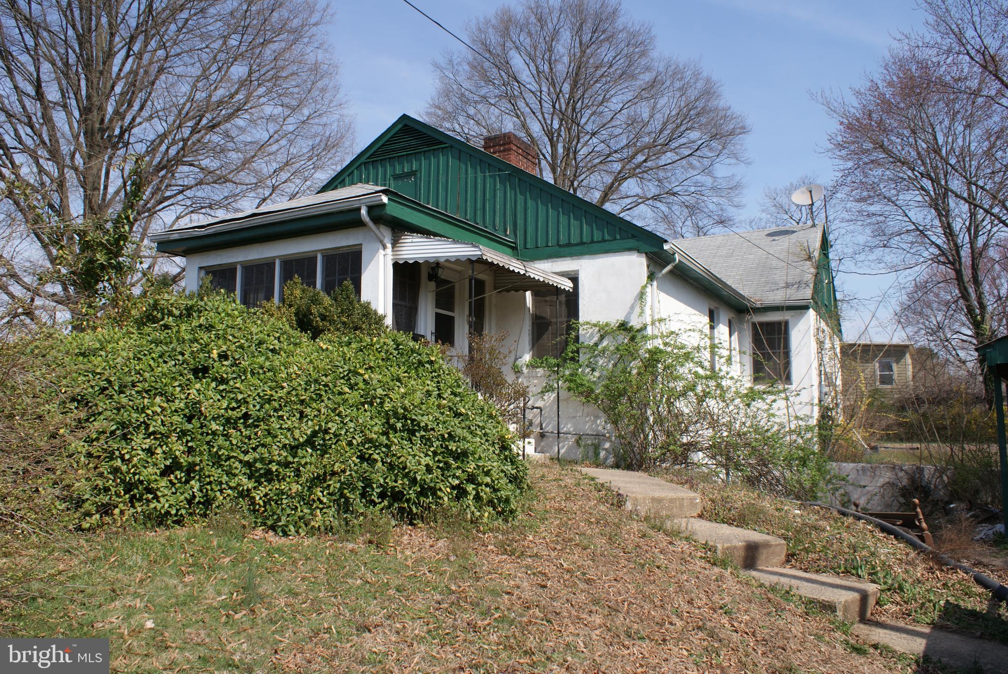 9005 Weems Road Manassas, VA 20110 - Photo 3 of 15 Gallery Image 3