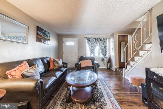 2025 Heather Road Folcroft, PA 19032 - Photo 3 of 26 Gallery Image 3