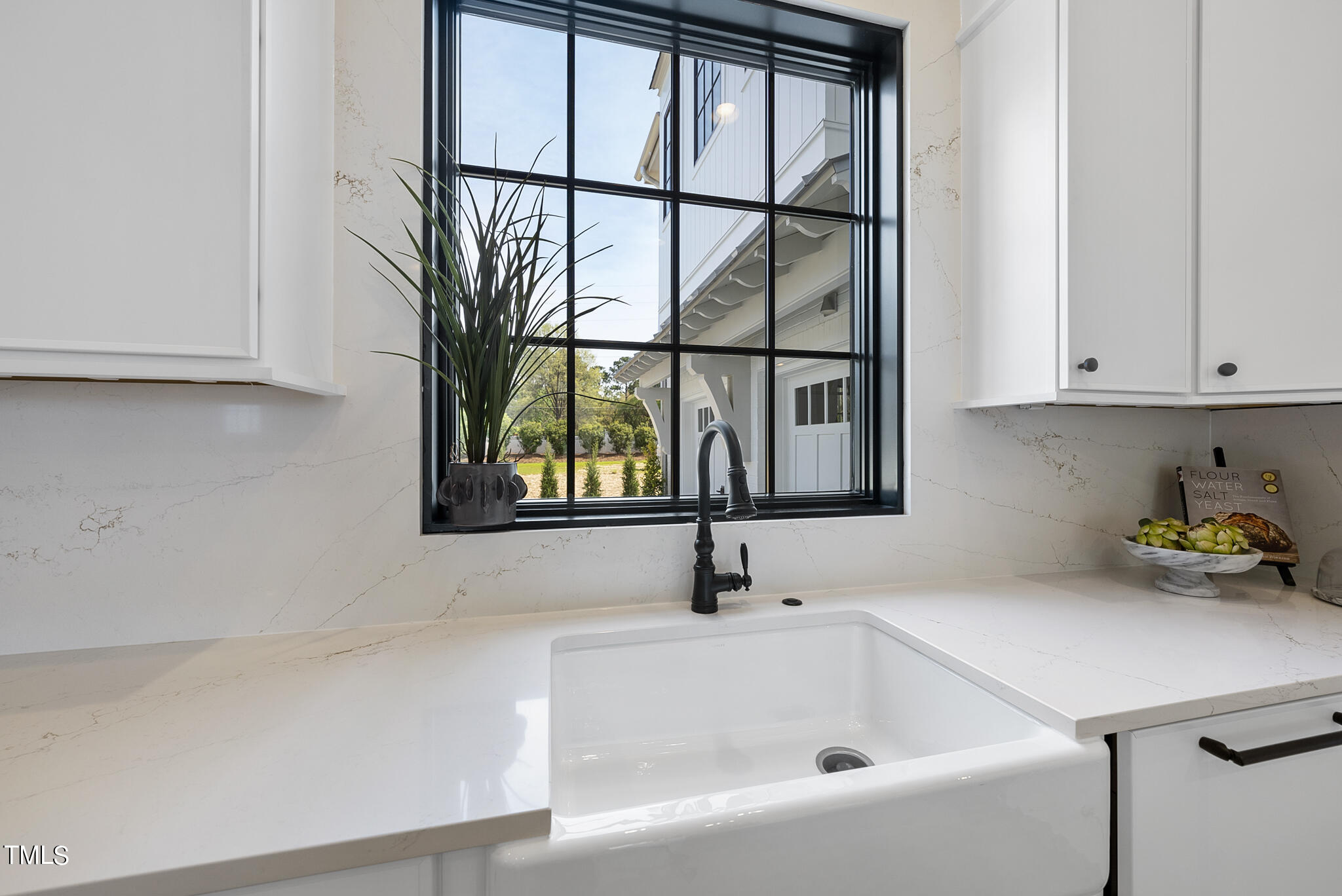 3305 Founding Place Raleigh, NC 27612 - Photo 43 of 100 a bathroom with a sink and a bathtub