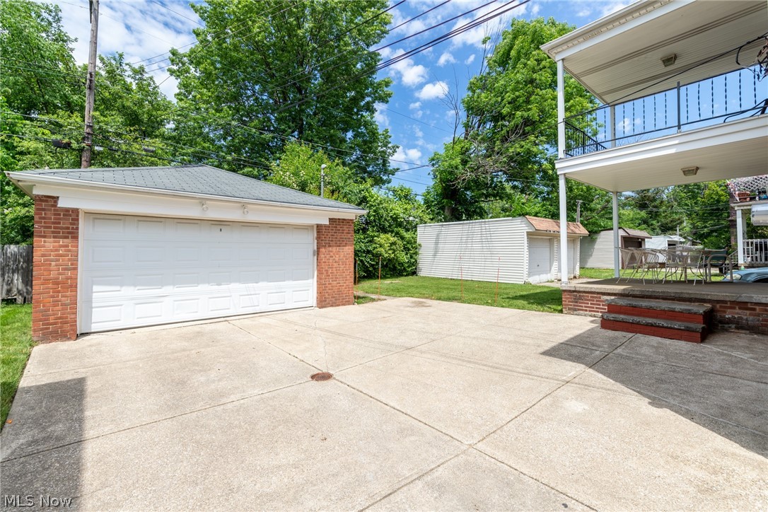 13507 Cedar Road Cleveland, OH 44118 - Photo 26 of 29