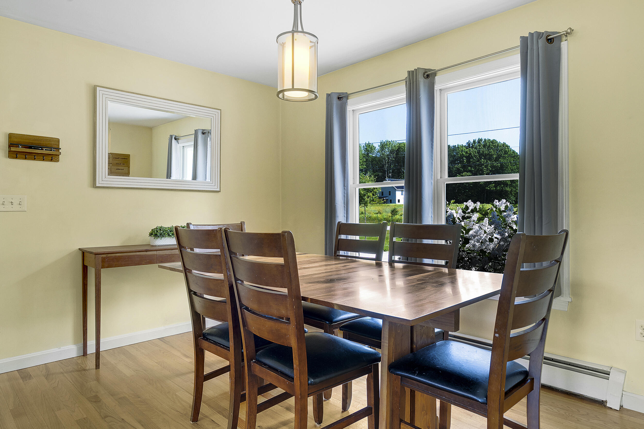 48 Range Road Cumberland, ME 04021 - Photo 10 of 42 14_48range-9