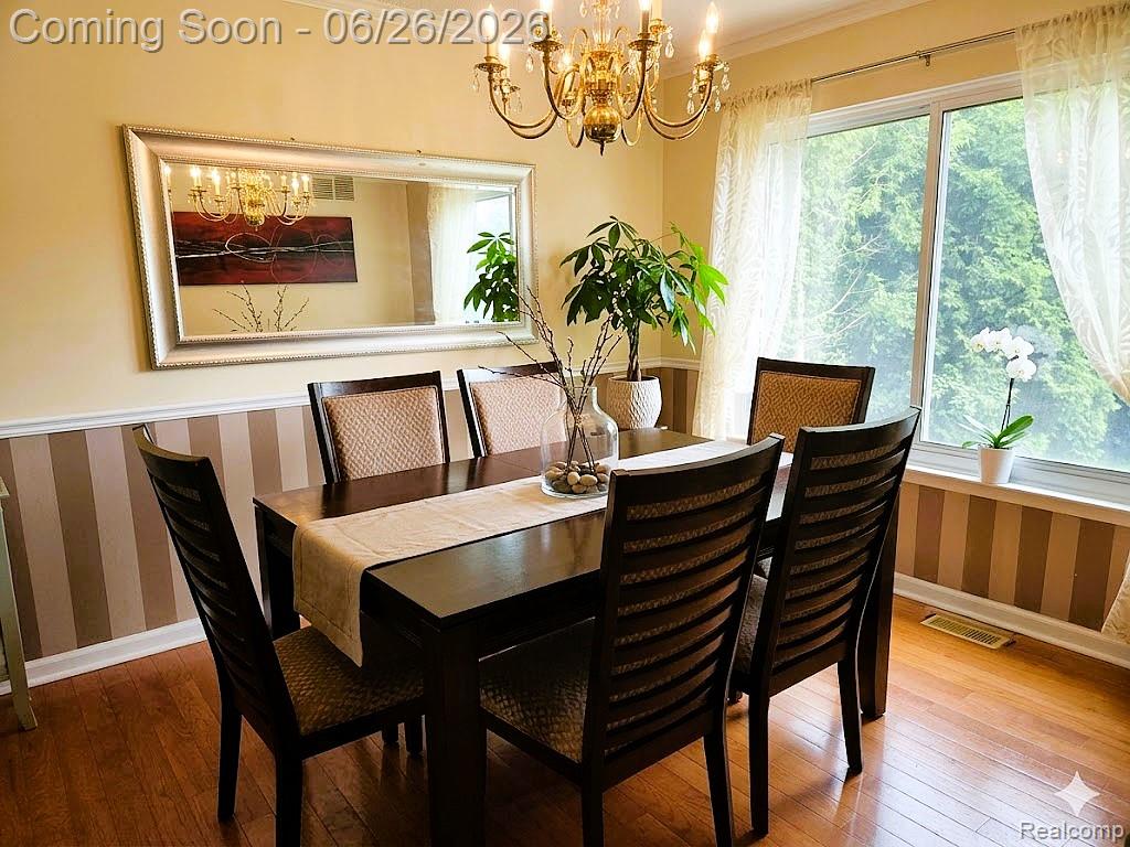 40437 Village Wood Road Novi, MI 48375 - Photo 9 of 17