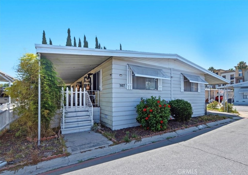 300 North Rampart Street, Unit 107 Orange, CA 92868 - Photo 3 of 27