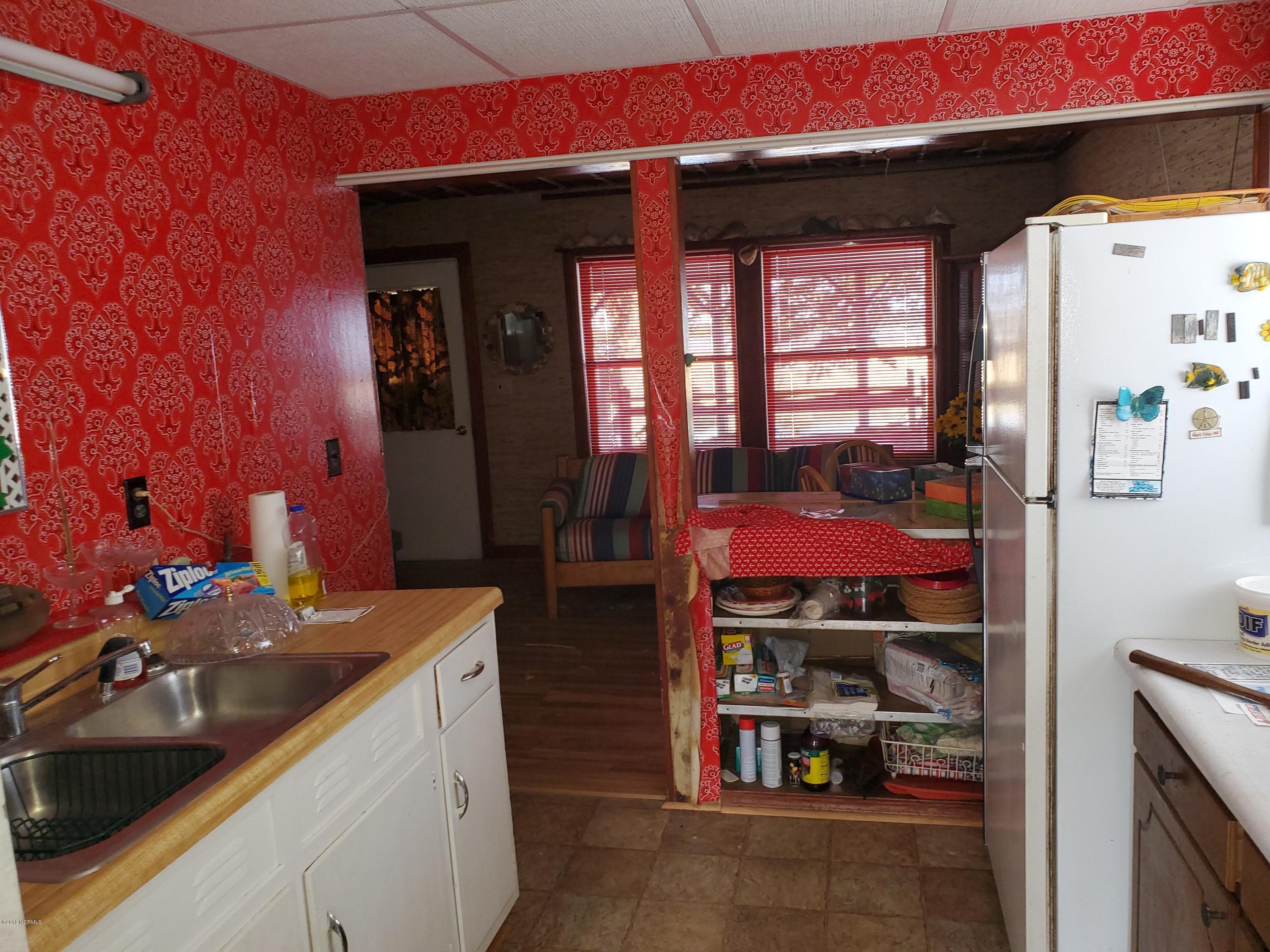 554 Little Kinston Road Surf City, NC 28445 - Photo 4 of 24 20190725_182334