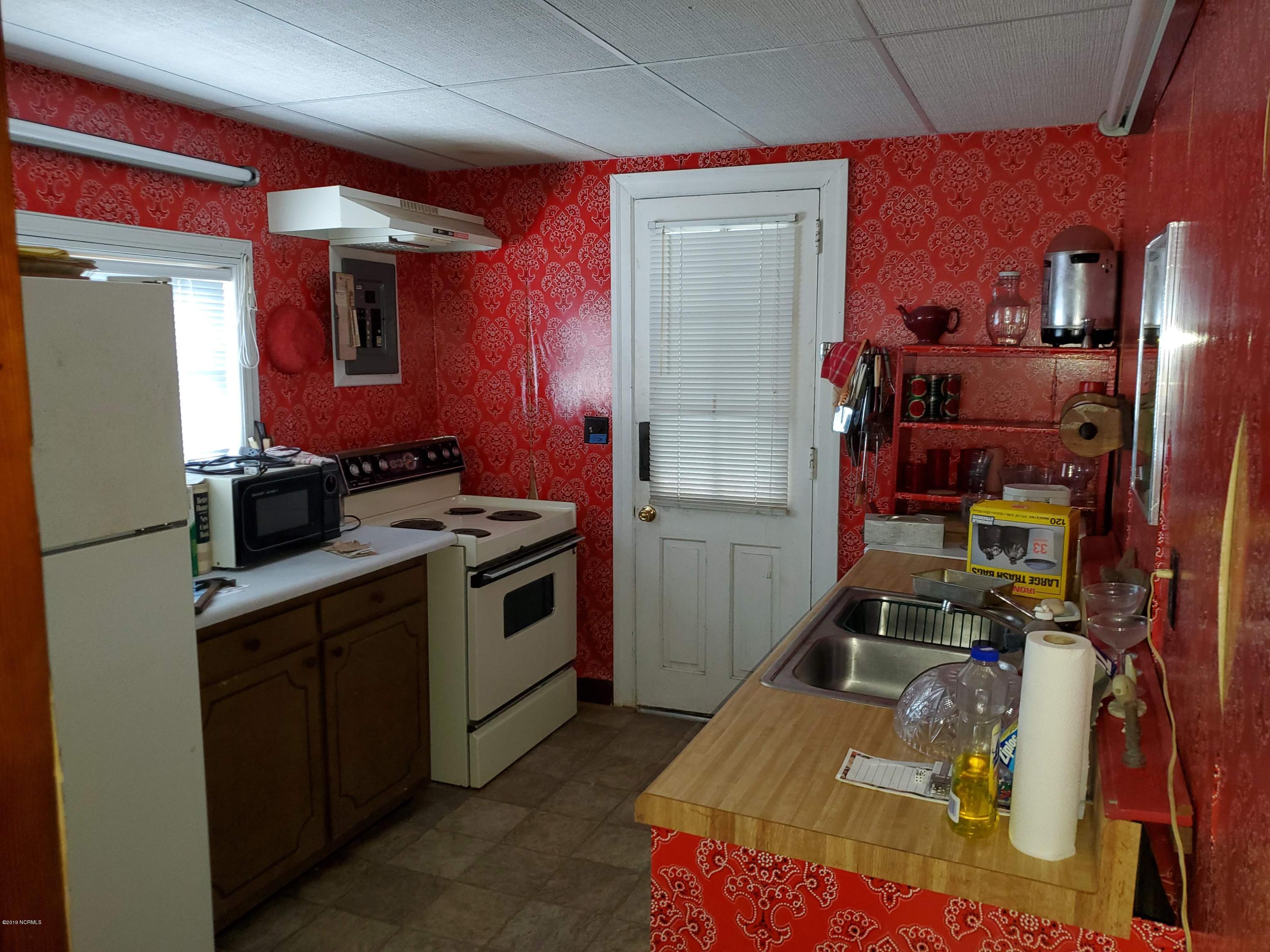 554 Little Kinston Road Surf City, NC 28445 - Photo 5 of 24 20190725_182346