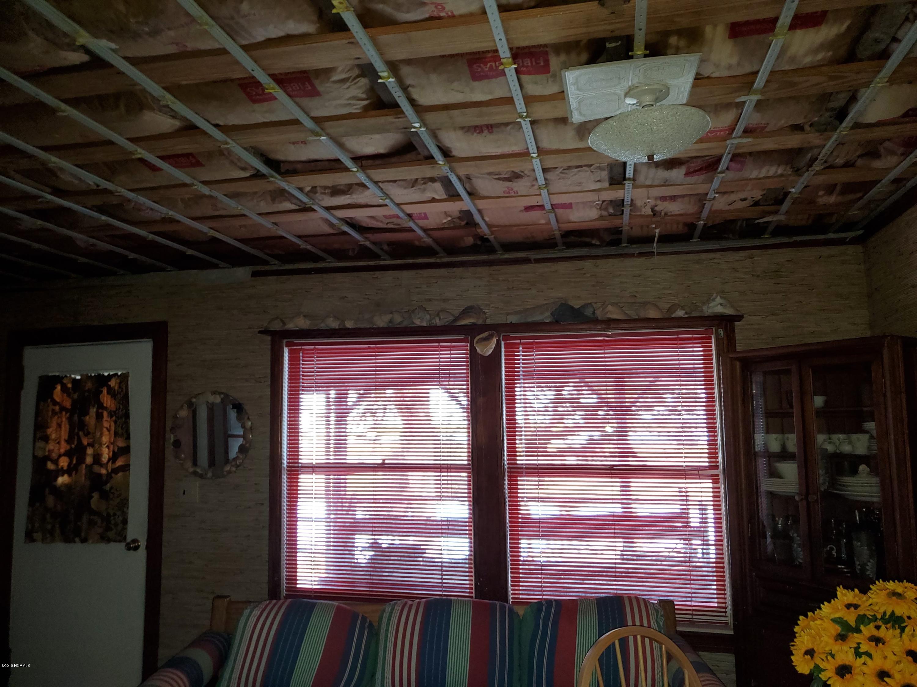 554 Little Kinston Road Surf City, NC 28445 - Photo 7 of 24 20190725_182402