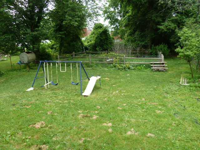 719 Hamil Road Penn Hills, PA 15147 - Photo 18 of 19 Yard/Garden.
