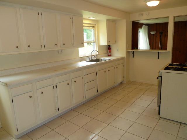 719 Hamil Road Penn Hills, PA 15147 - Photo 3 of 19 Kitchen.