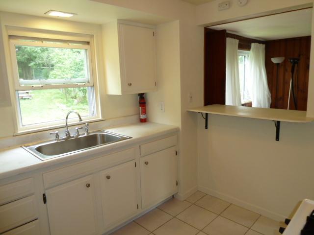 719 Hamil Road Penn Hills, PA 15147 - Photo 5 of 19 Kitchen.
