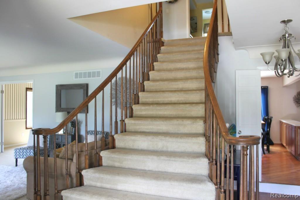 1164 Concord Road Rochester Hills, MI 48309 - Photo 7 of 50