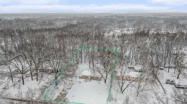 $169,000 | 29394 Jewell Drive, Lawton, MI 49065