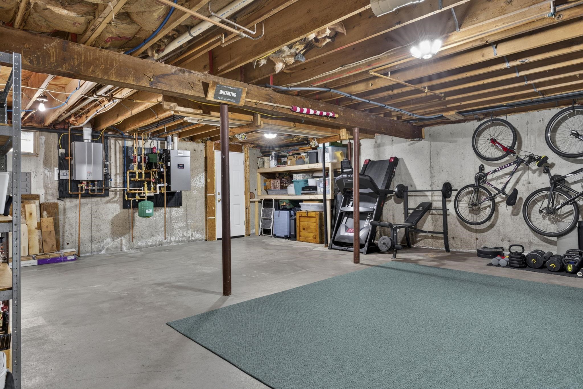 284 Corning Road Manchester, NH 03109 - Photo 33 of 49 Gallery Image 33