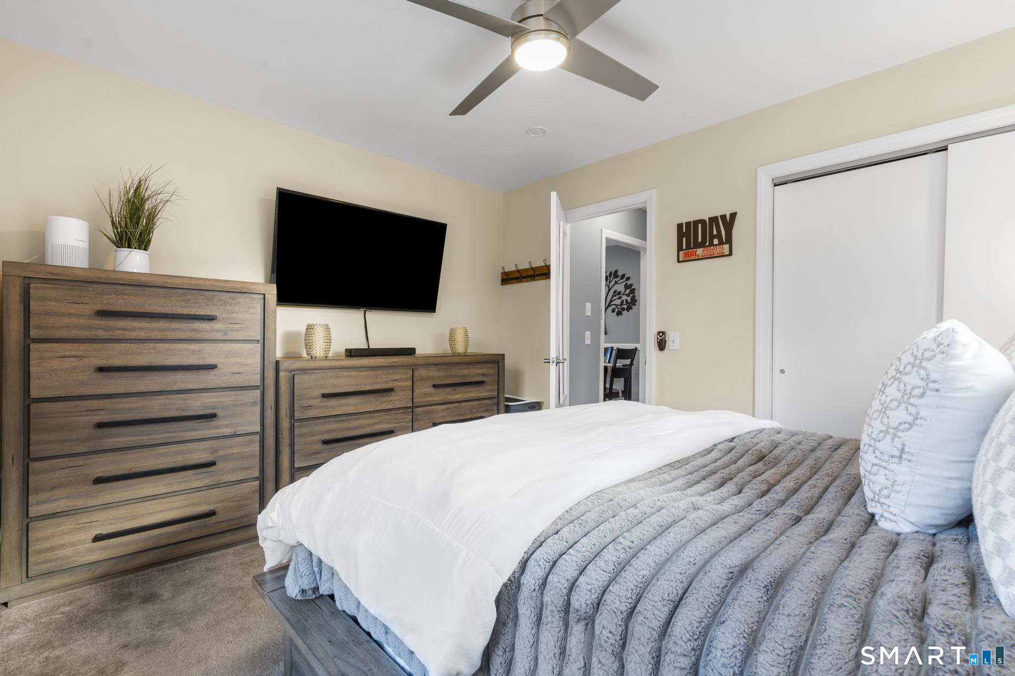 19 Barmore Drive East Stamford, CT 06905 - Photo 10 of 22