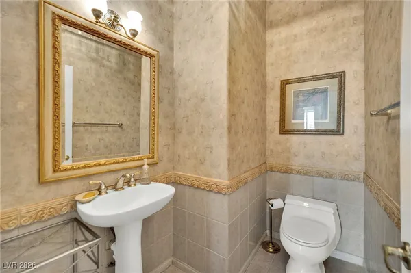 $3,583 | 8012 Gothic Avenue, Las Vegas, NV 89117