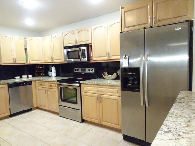 96 Del Rio Boulevard Boca Raton, FL 33432 - Photo 4 of 9 KITCHEN 1
