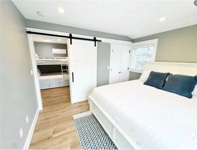 $2,400 | 21 Warren Avenue, Unit 21, Middletown, RI 02842