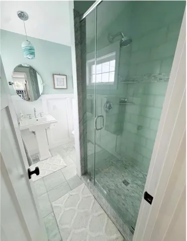 $2,400 | 21 Warren Avenue, Unit 21, Middletown, RI 02842